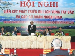 A conference linking the development of Northwest tourism 2014 and meetings with diplomats - ảnh 1